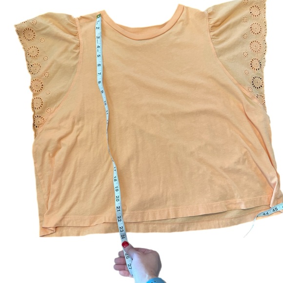 Old Navy Peach Short Sleeve Eyelet Flutter Sleeve Top - Picture 8 of 9